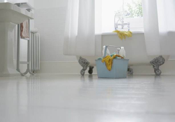 Quick and Easy Bathroom Cleaning Tips  Image